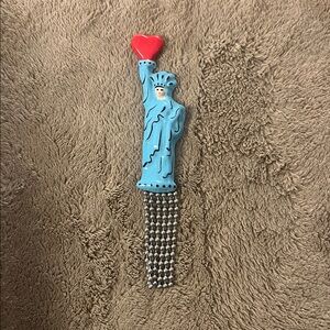 Statue of Liberty vintage 80s pin